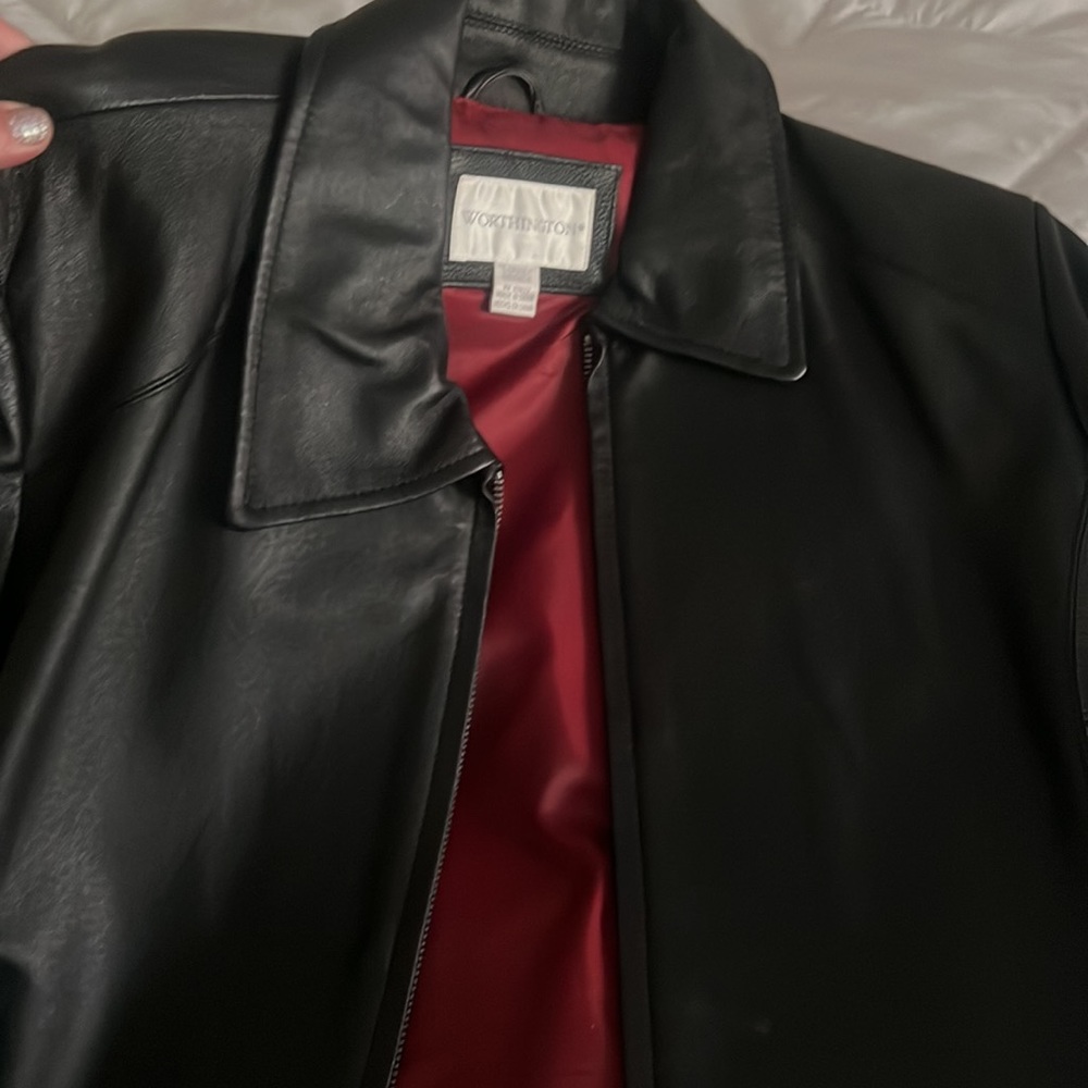 Leather jacket - Picture 3 of 3